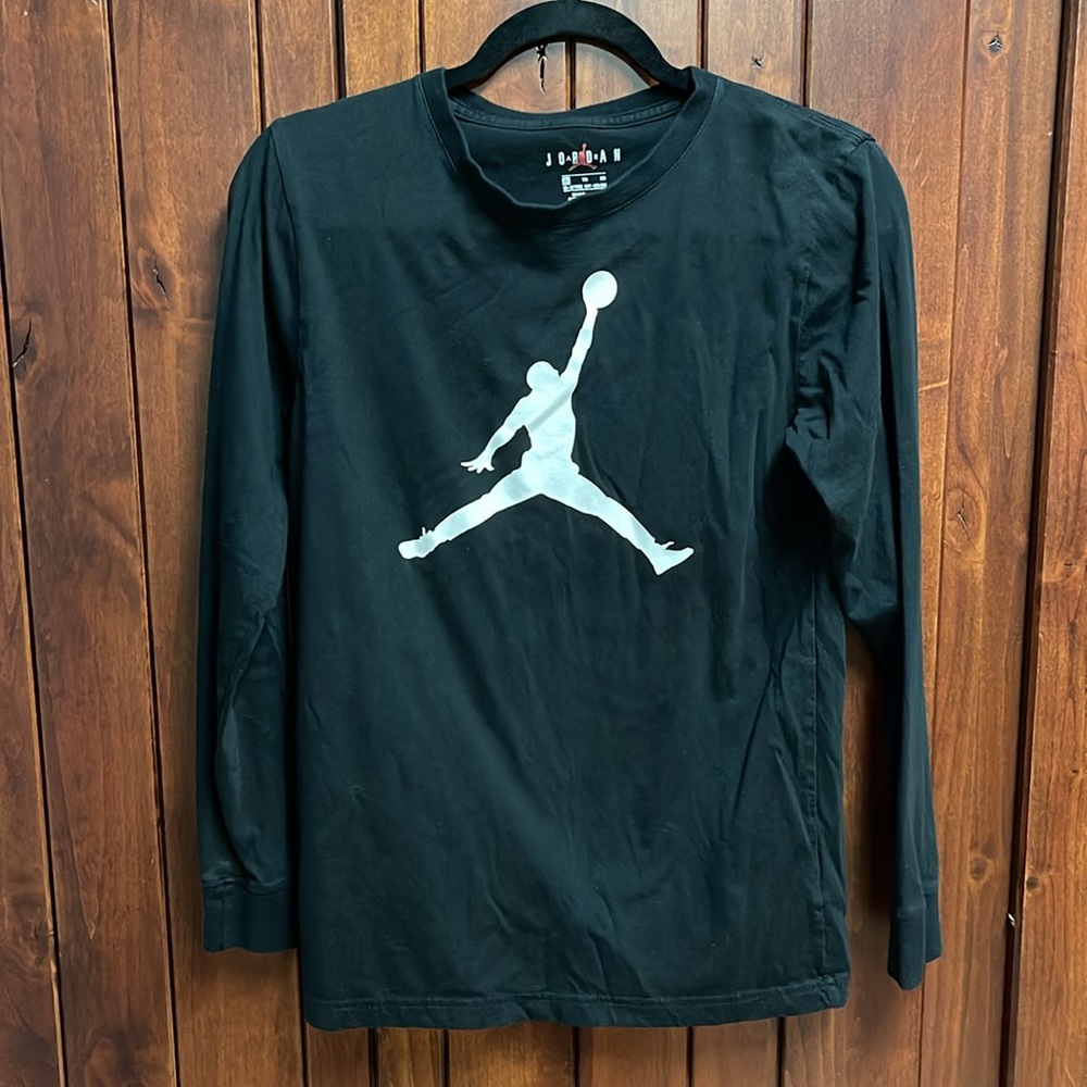 Jordan long sleeve youth XL shirt